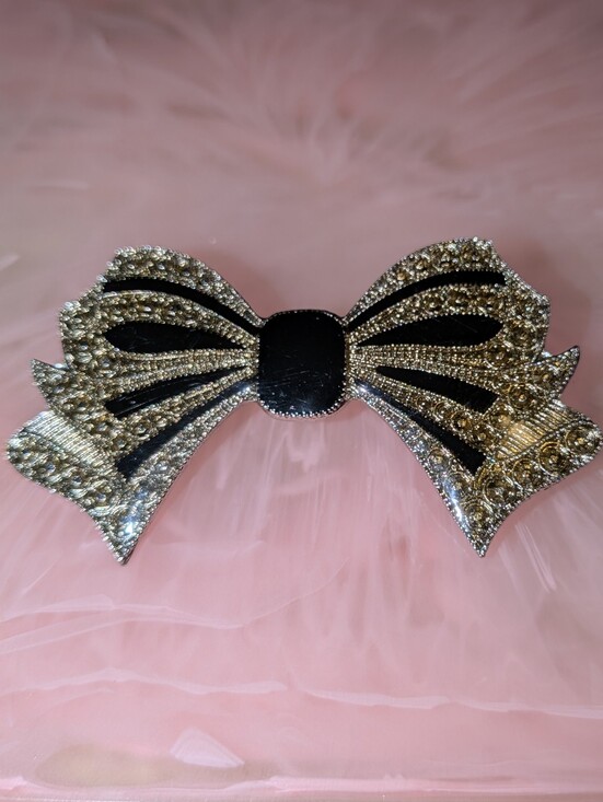 no brand Jewelry - Vintage Black and Silver Brooch